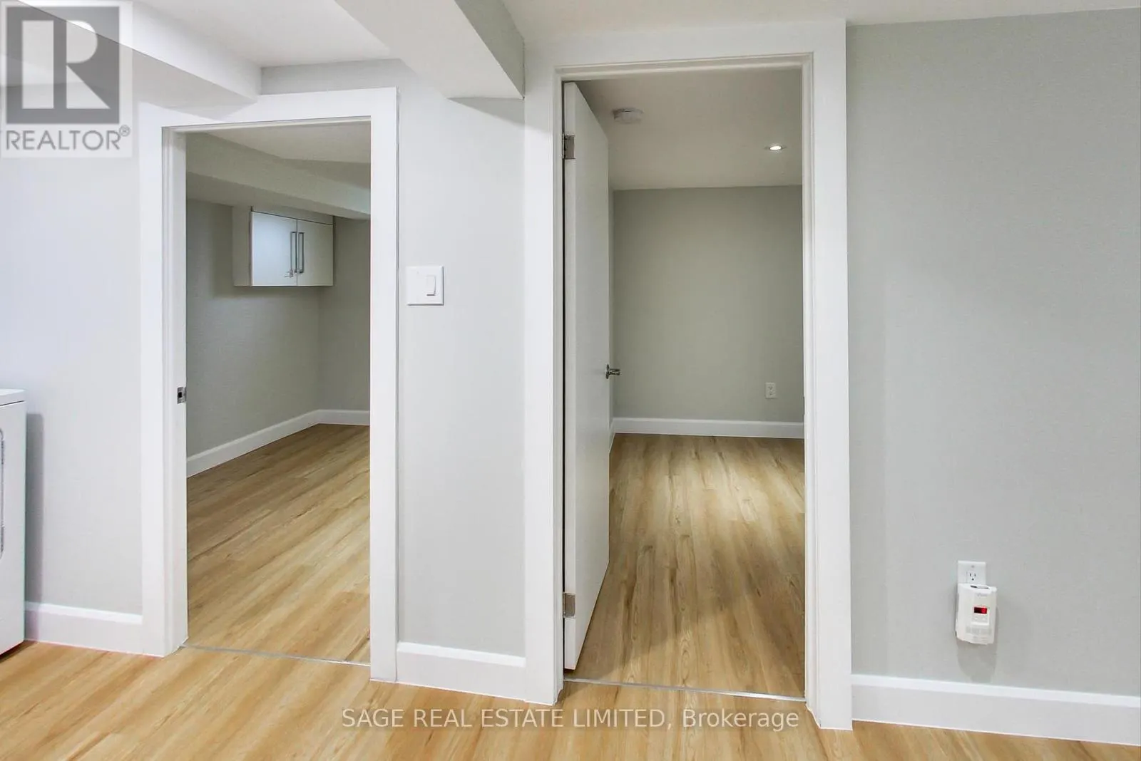 LOWER - 2505 GERRARD STREET E