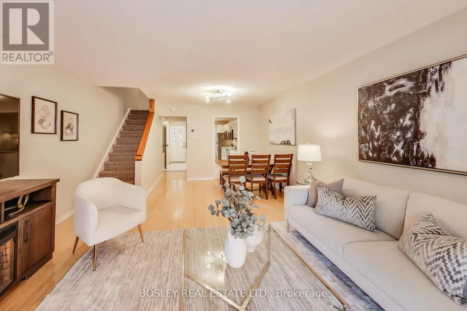 64 - 28 LIVINGSTON ROAD
