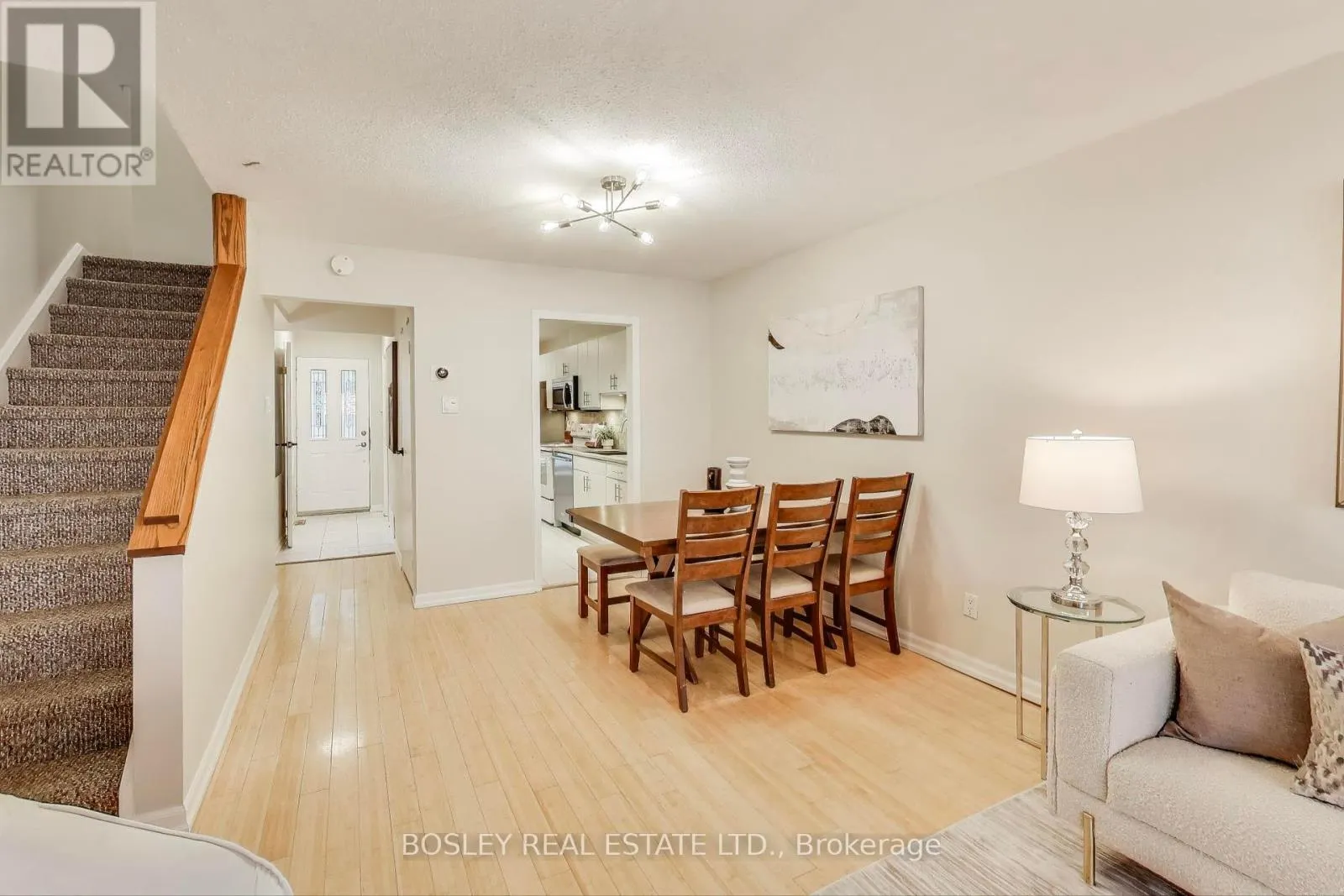 64 - 28 LIVINGSTON ROAD