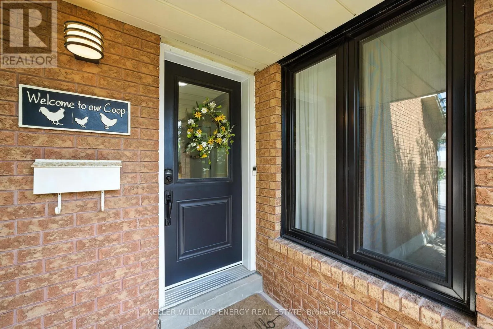 9 GLEN RAY COURT