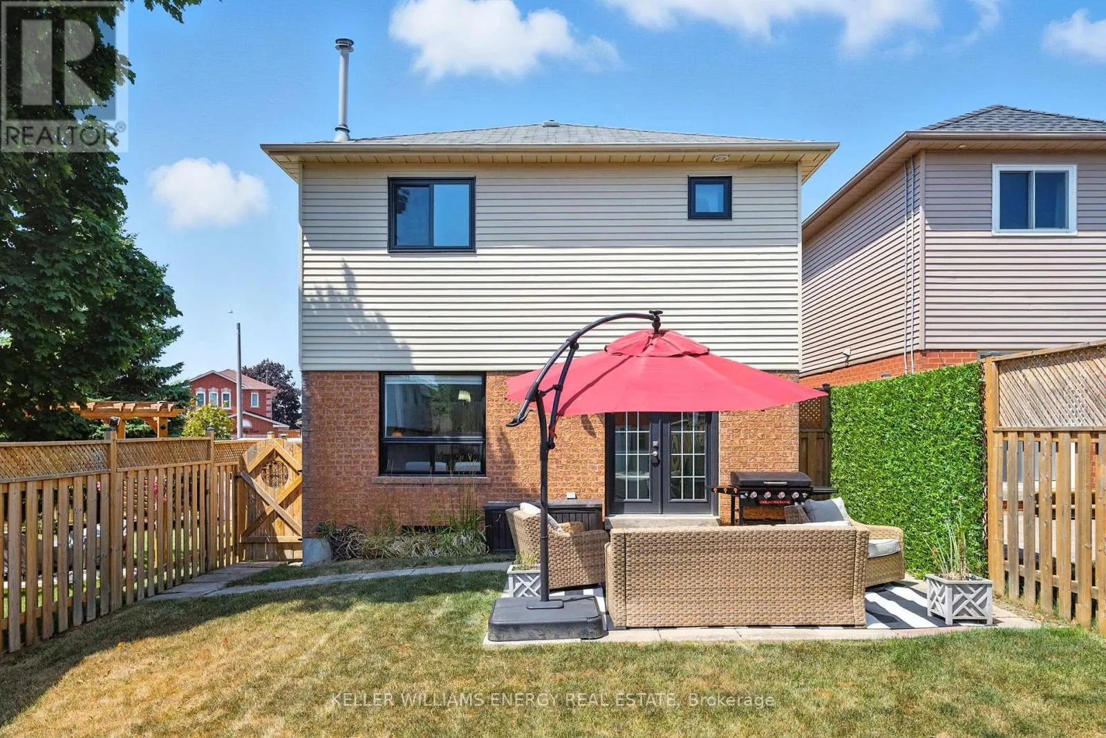 9 GLEN RAY COURT