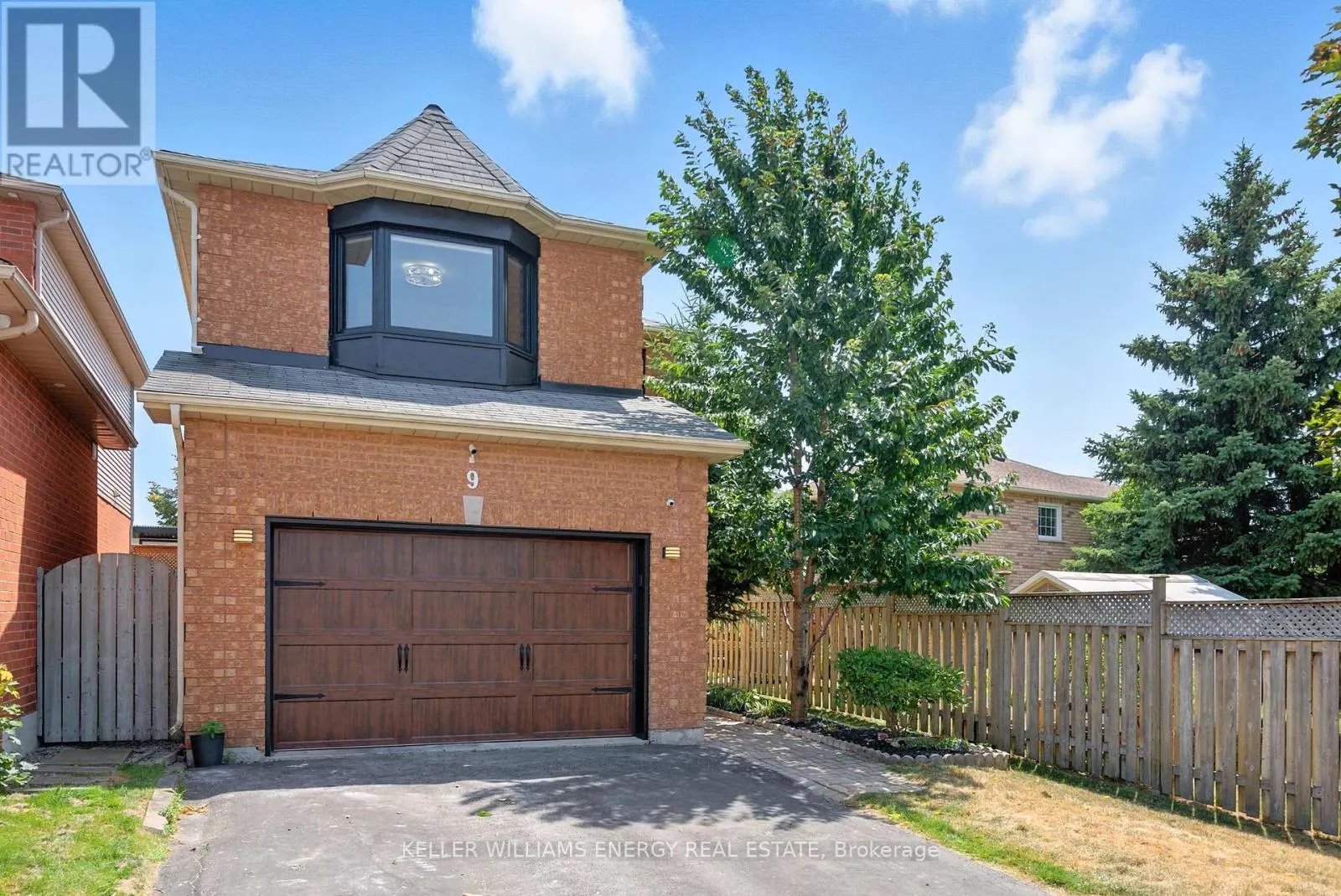 9 GLEN RAY COURT
