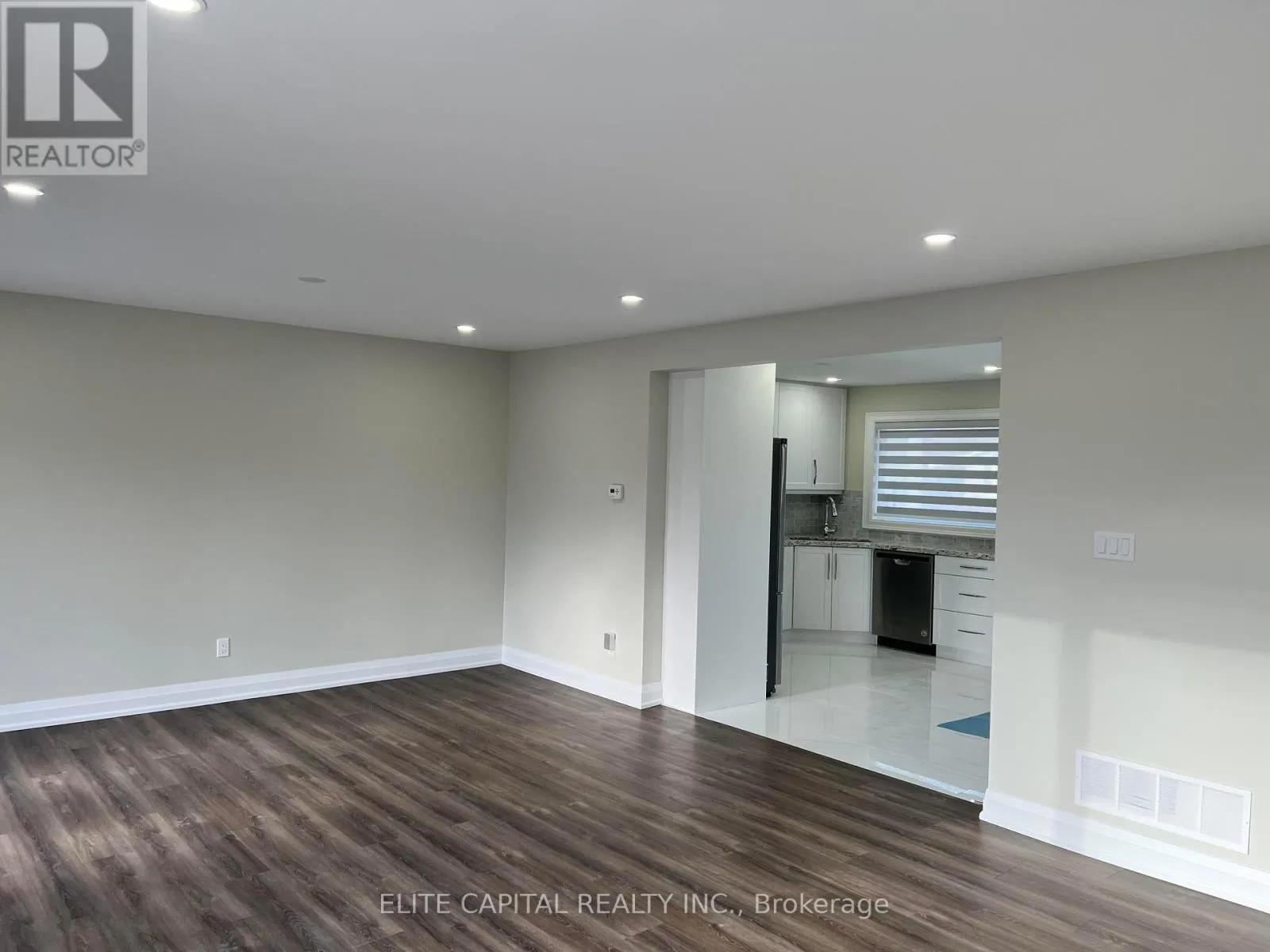 67 HUTCHERSON SQUARE