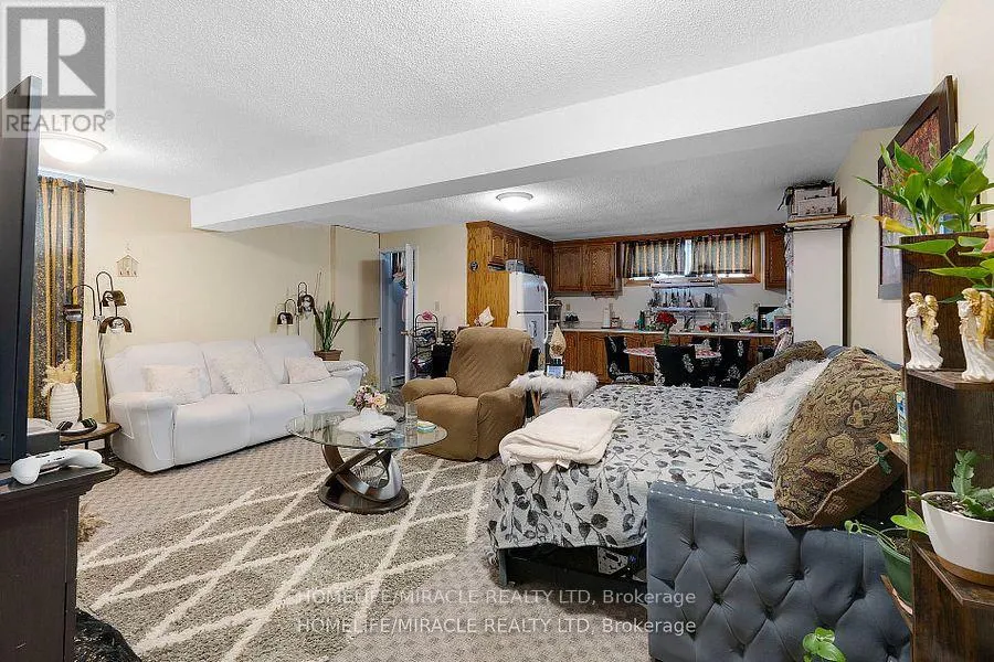 569 VETERANS ROAD