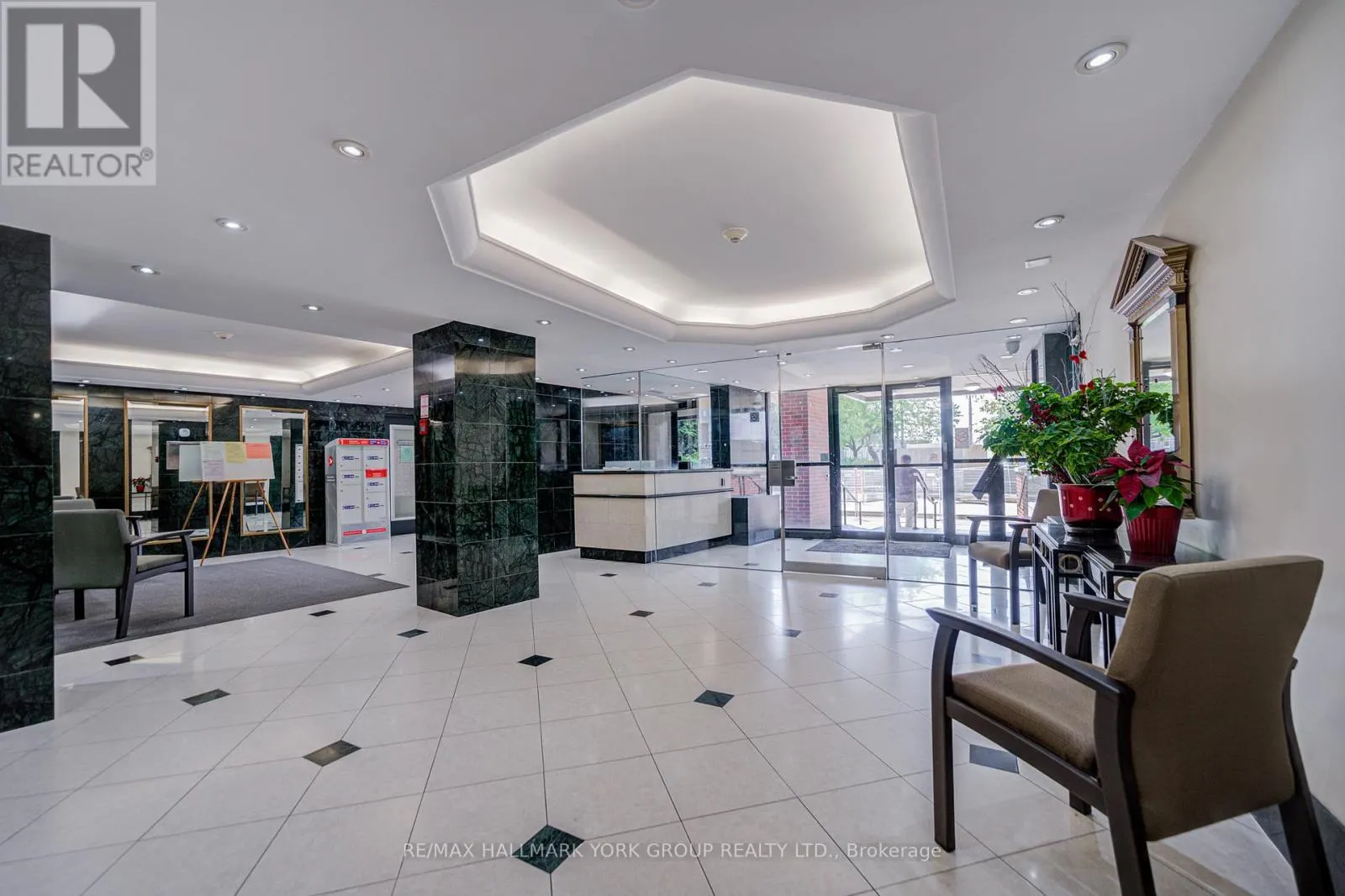 #1702 - 2365 KENNEDY ROAD
