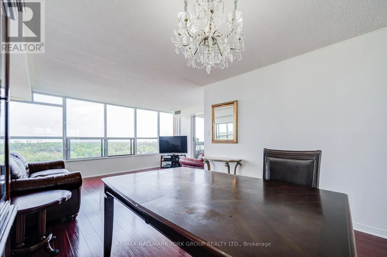 #1702 - 2365 KENNEDY ROAD