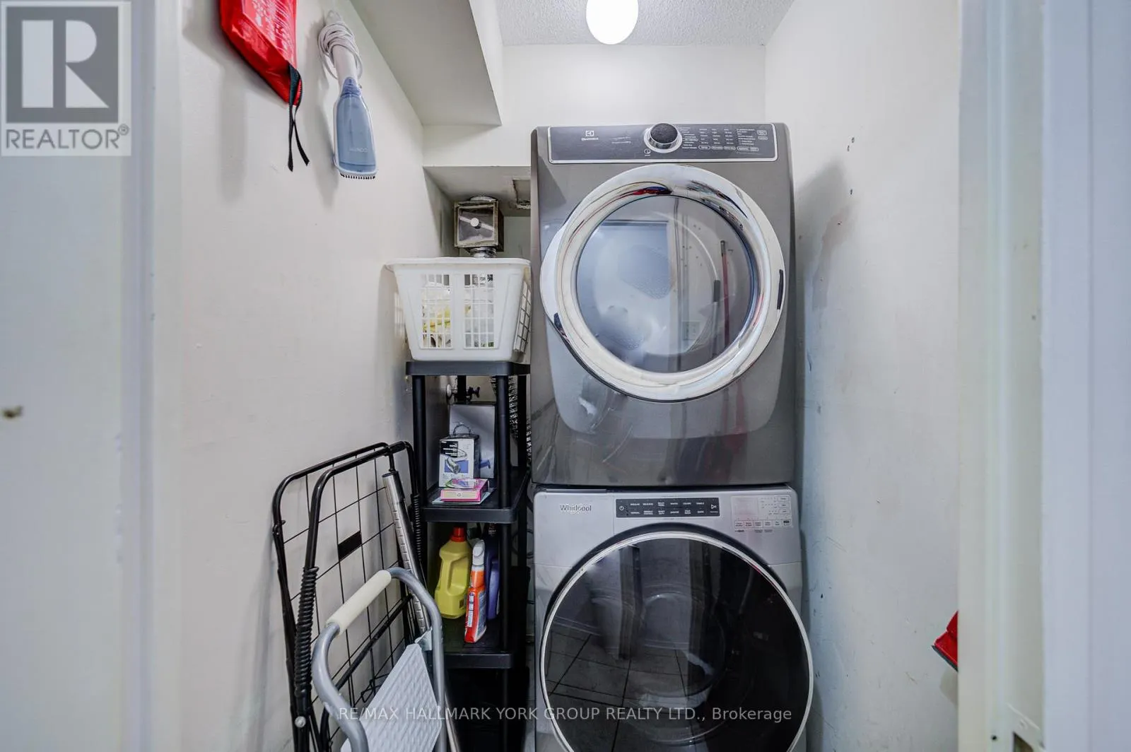 #1702 - 2365 KENNEDY ROAD