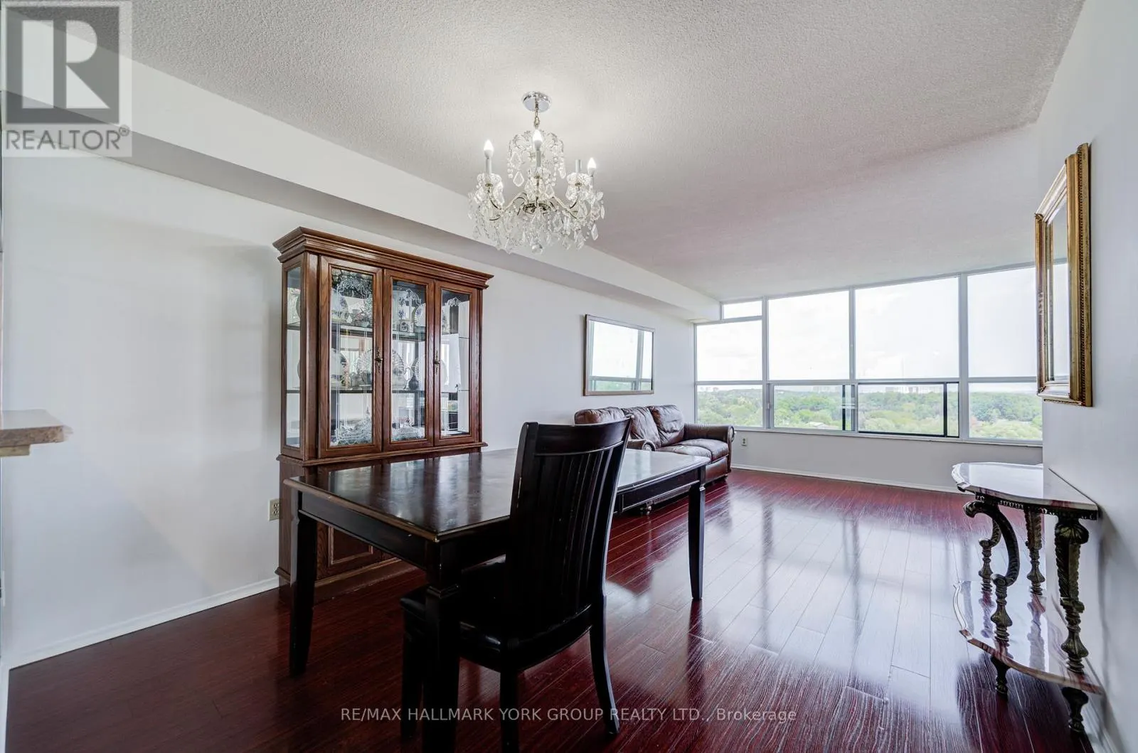 #1702 - 2365 KENNEDY ROAD