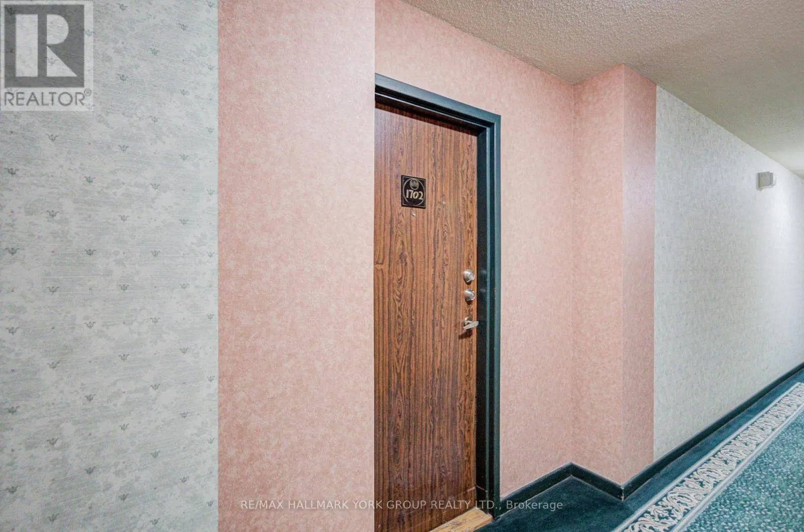 #1702 - 2365 KENNEDY ROAD
