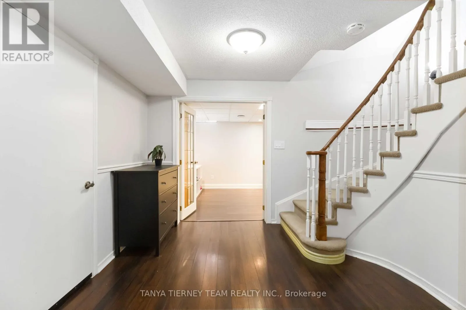 70 CANADIAN OAKS DRIVE
