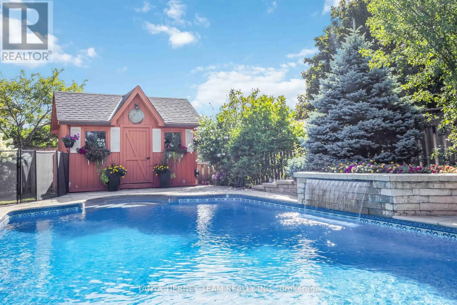 70 CANADIAN OAKS DRIVE