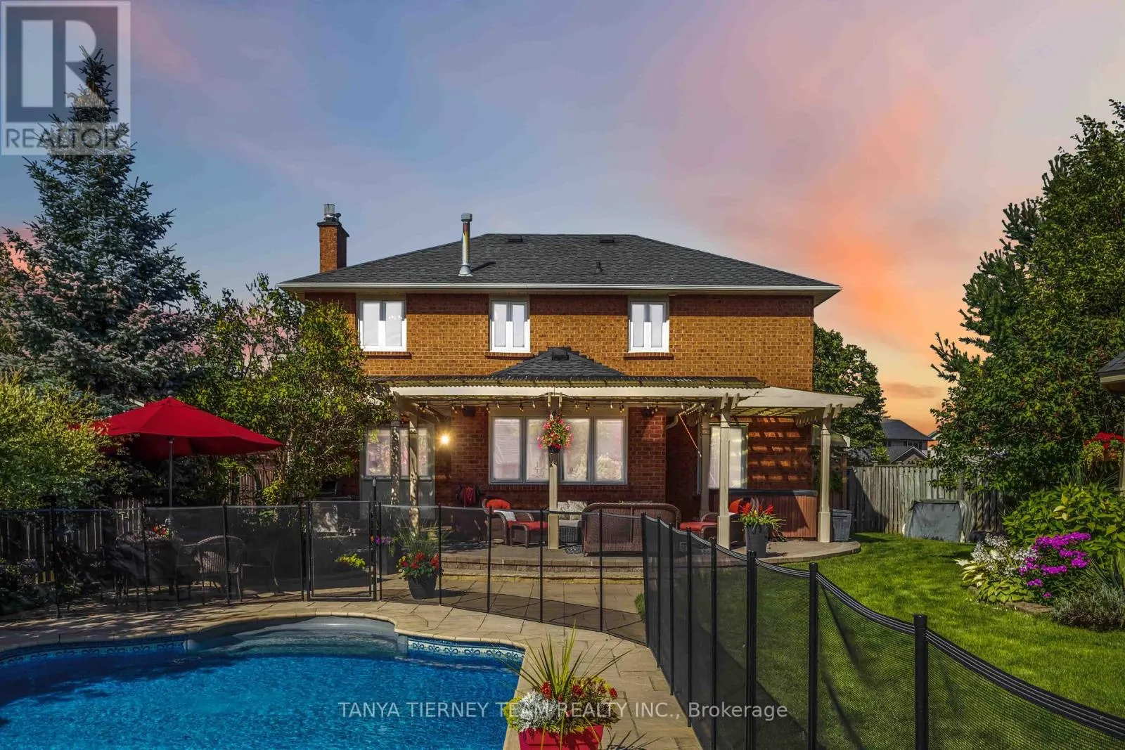 70 CANADIAN OAKS DRIVE