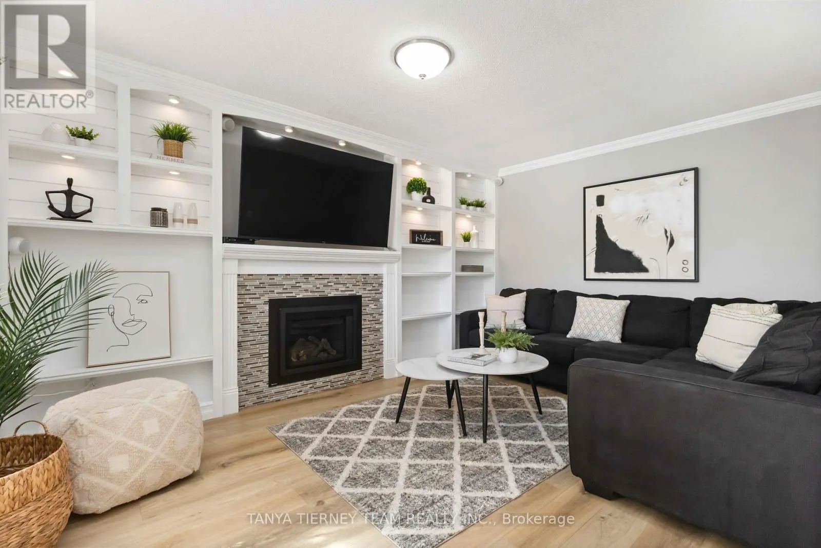 70 CANADIAN OAKS DRIVE