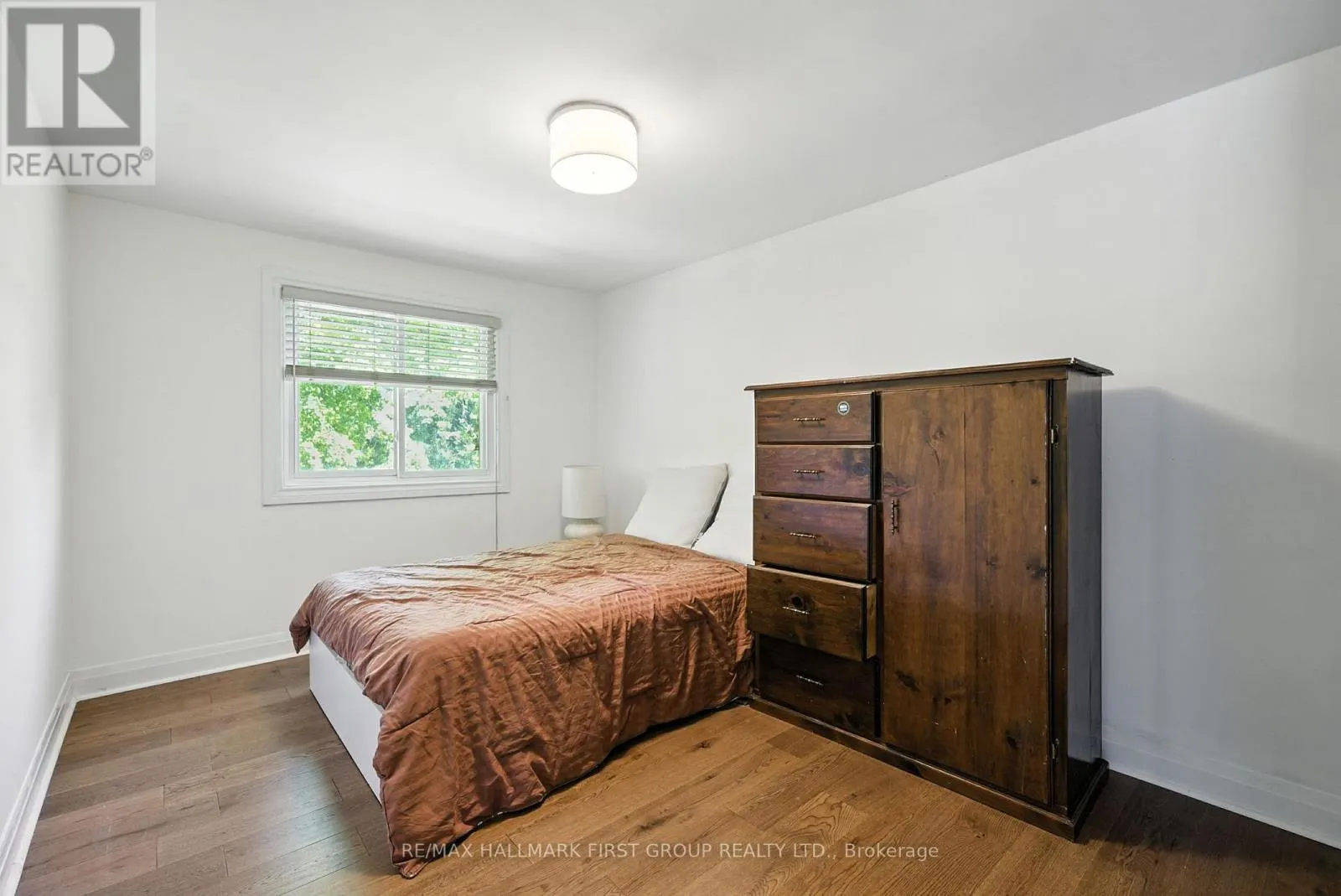 UPPER - 1387 LARGO CRESCENT, #Upper