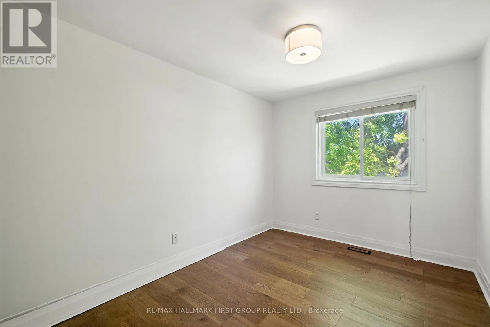 UPPER - 1387 LARGO CRESCENT, #Upper