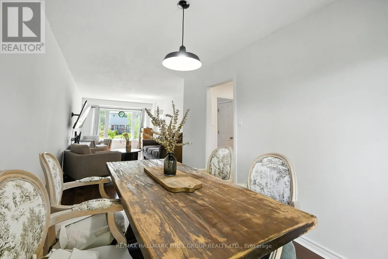 UPPER - 1387 LARGO CRESCENT, #Upper