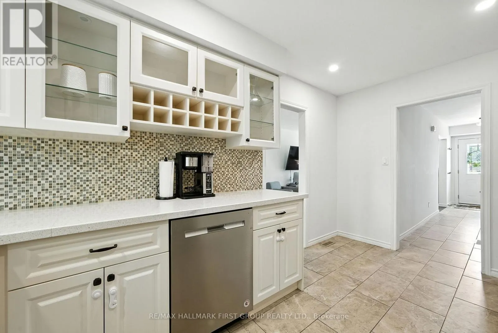 UPPER - 1387 LARGO CRESCENT, #Upper