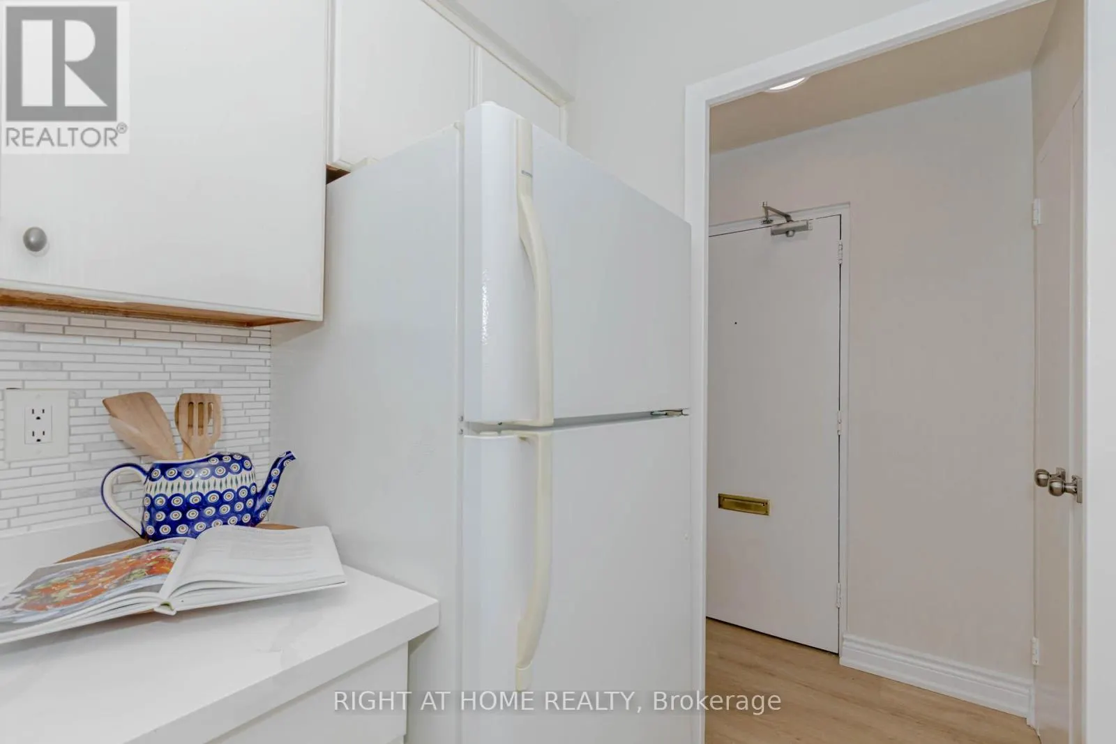 707 - 3311 KINGSTON ROAD