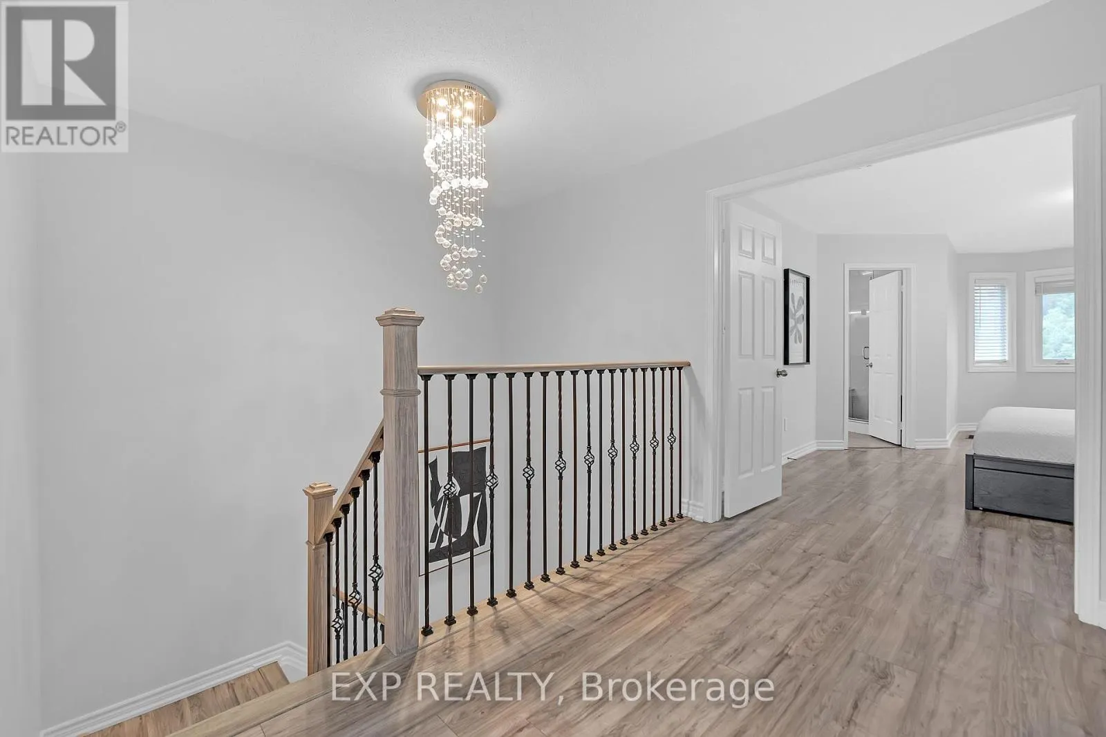212 SHADOW PLACE