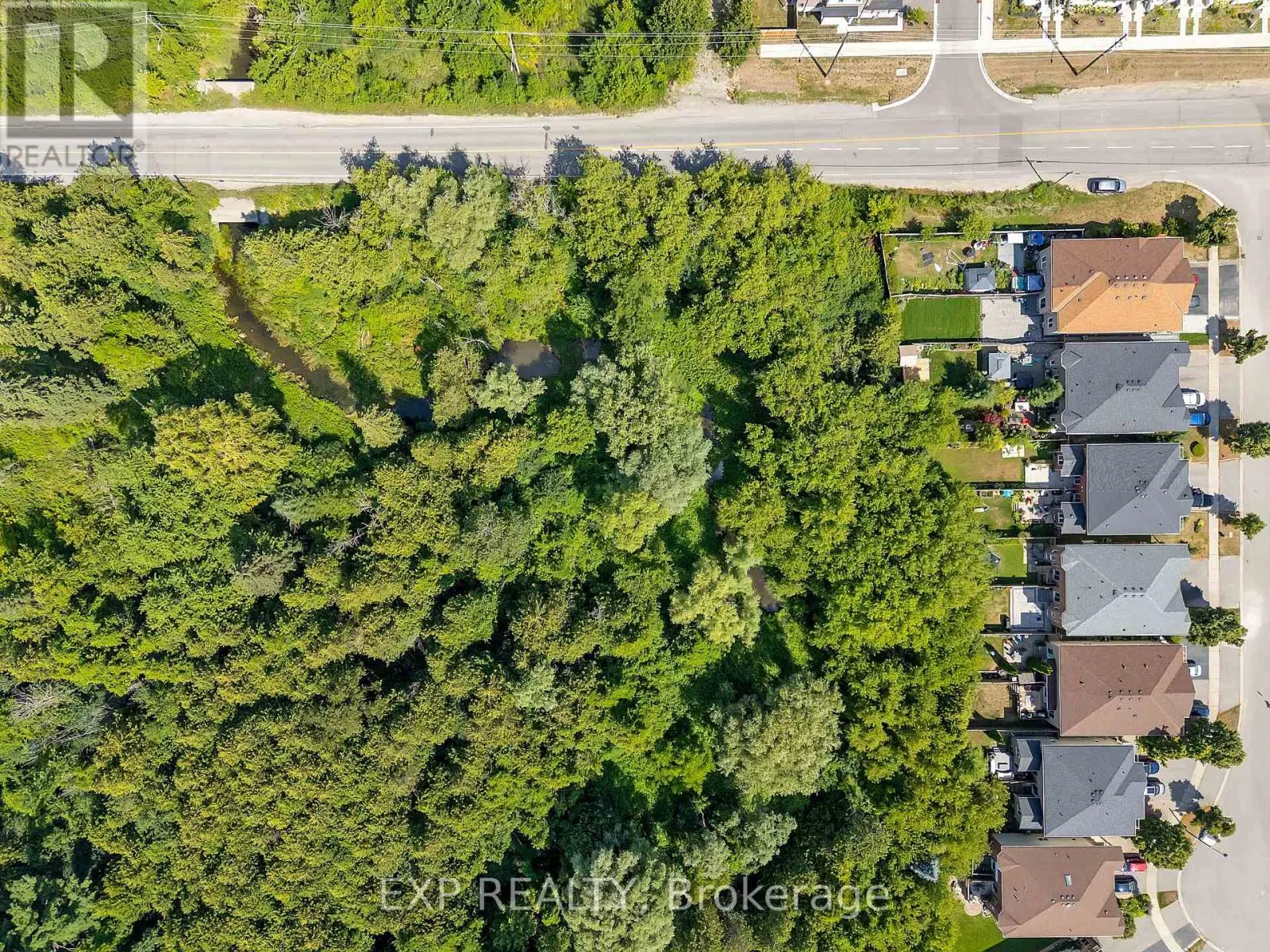 212 SHADOW PLACE