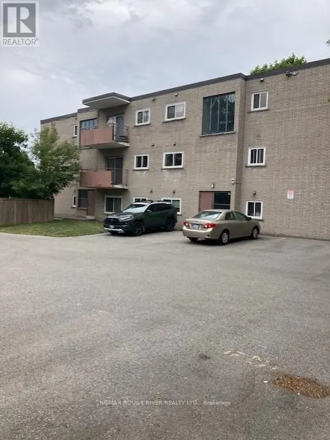 102 FRONT STREET E