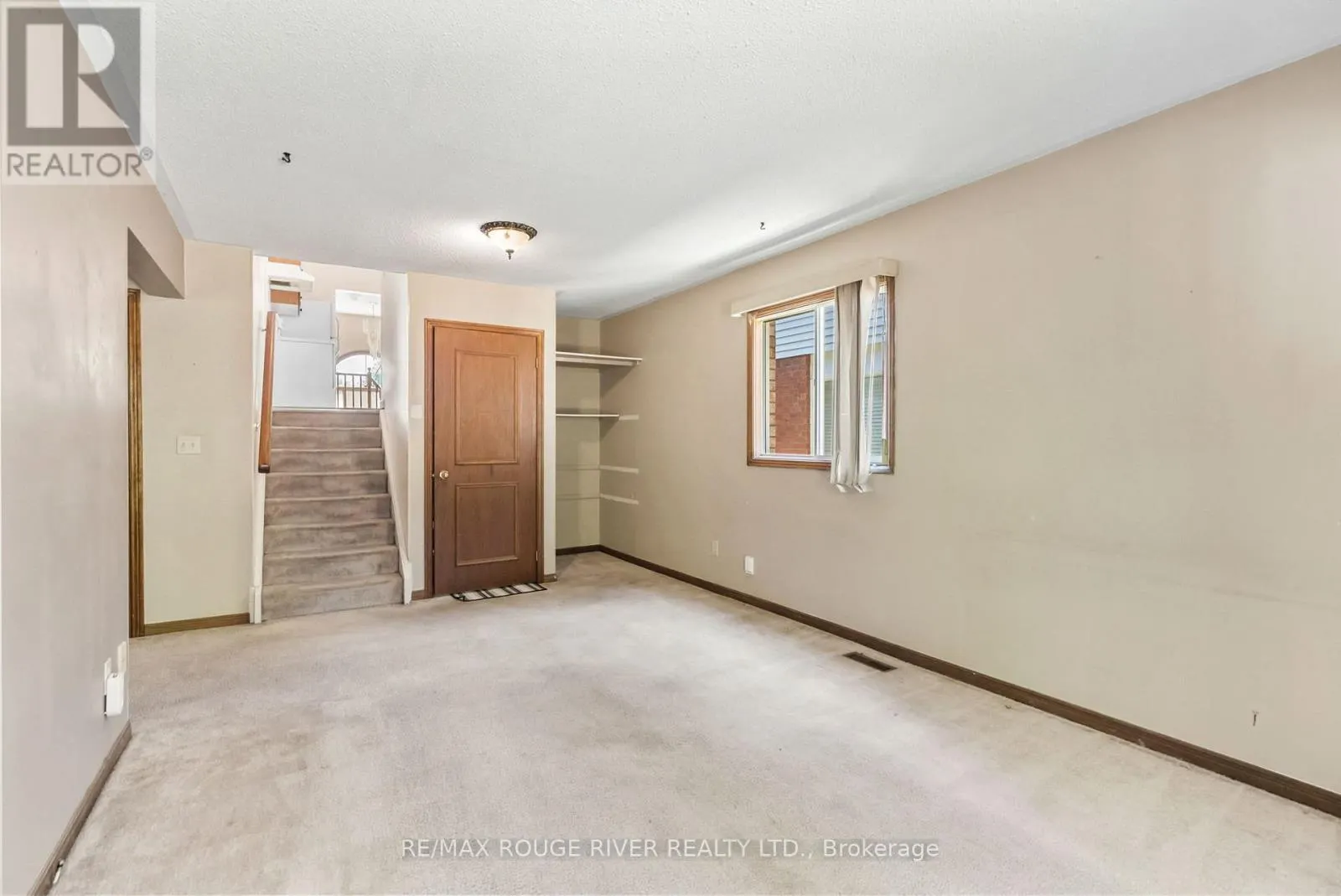 16 BORLAND COURT