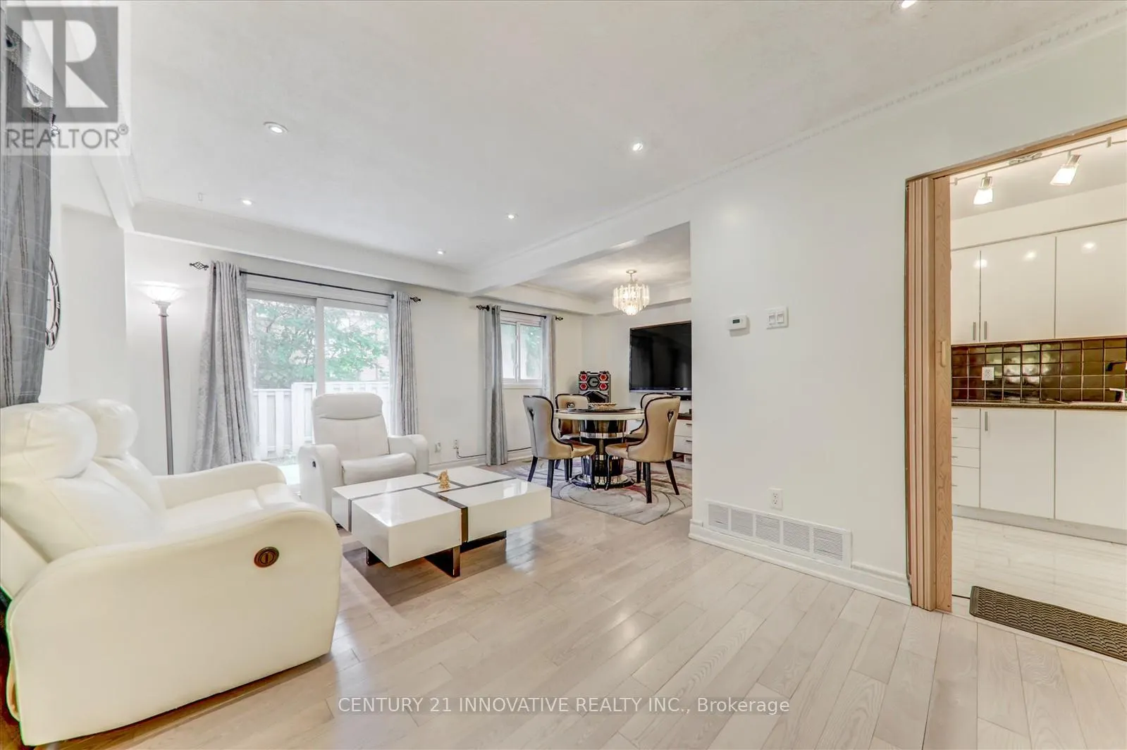 1 - 34 DUNDALK DRIVE