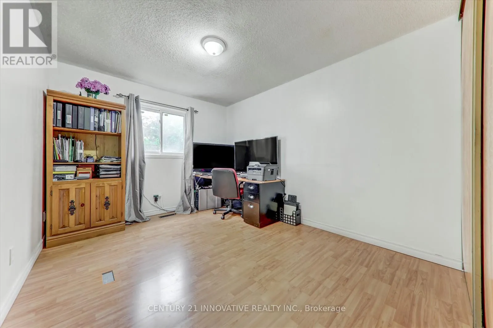 1 - 34 DUNDALK DRIVE