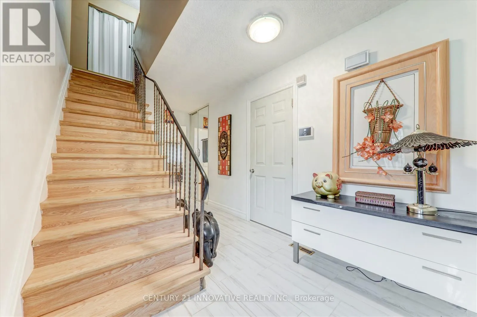 1 - 34 DUNDALK DRIVE