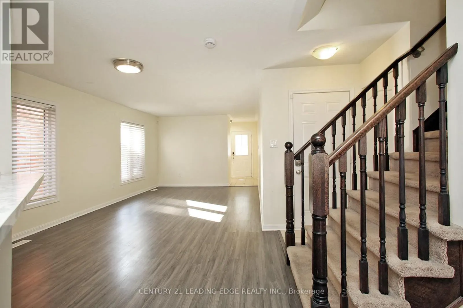 1810 PARKHURST CRESCENT