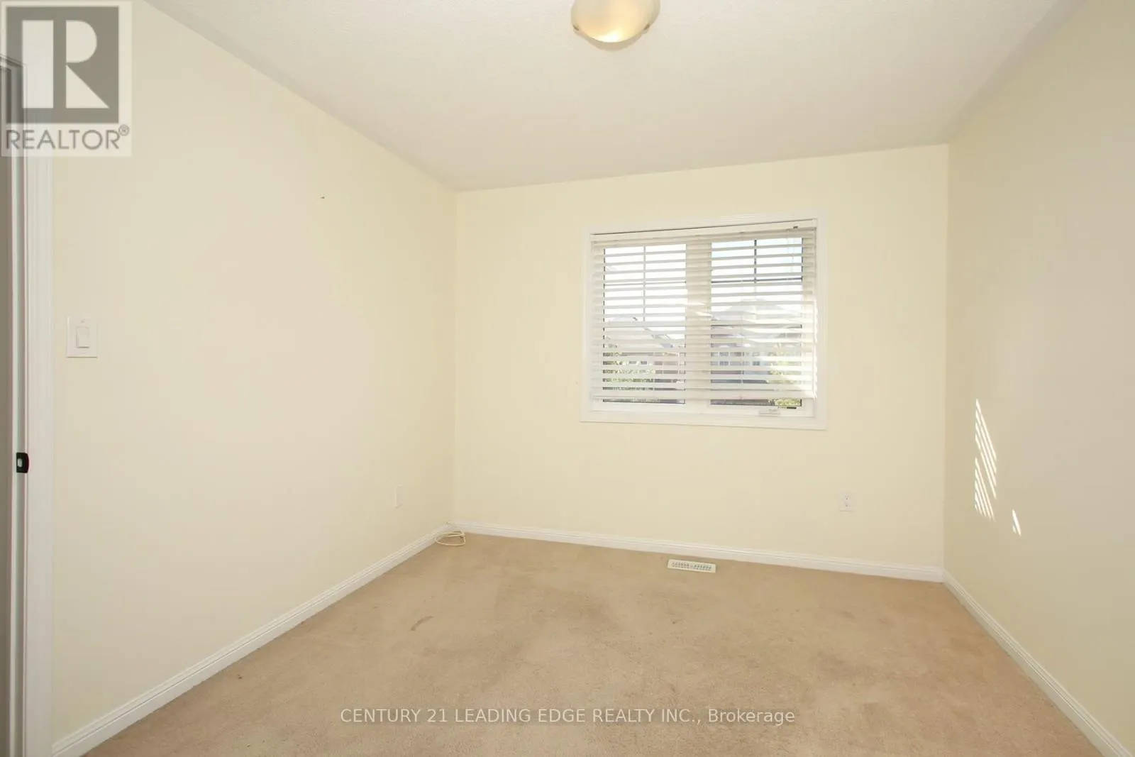 1810 PARKHURST CRESCENT