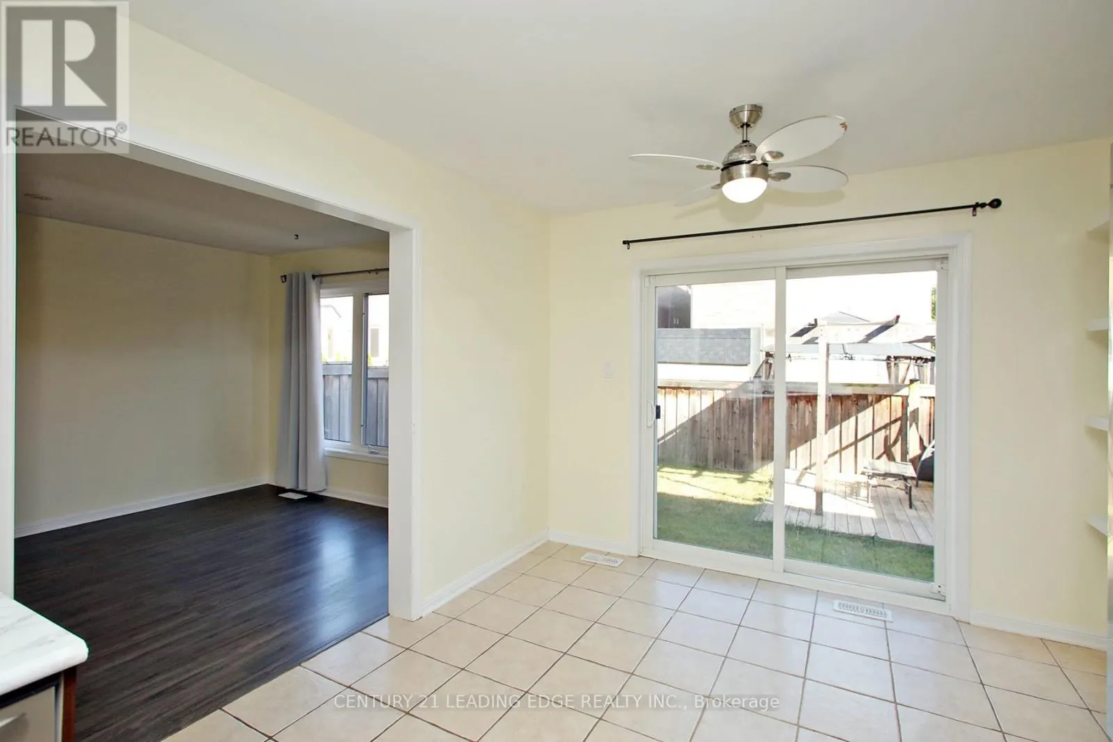1810 PARKHURST CRESCENT