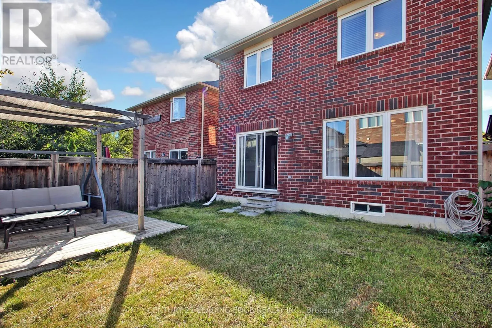 1810 PARKHURST CRESCENT