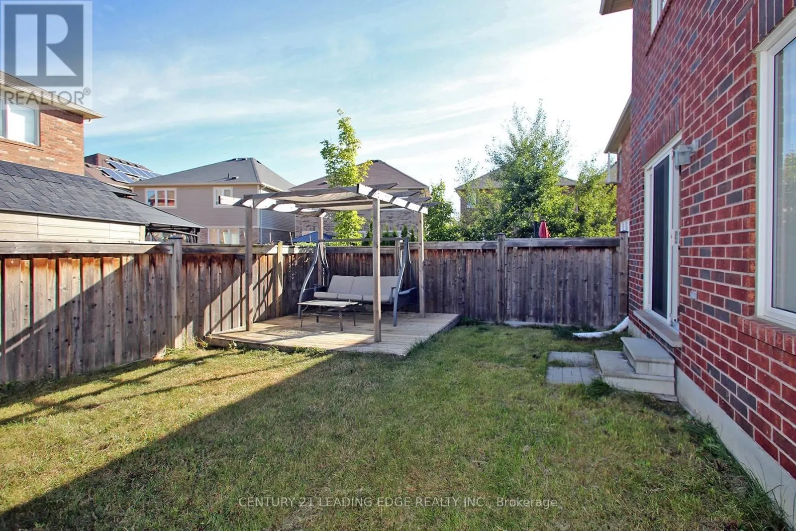 1810 PARKHURST CRESCENT