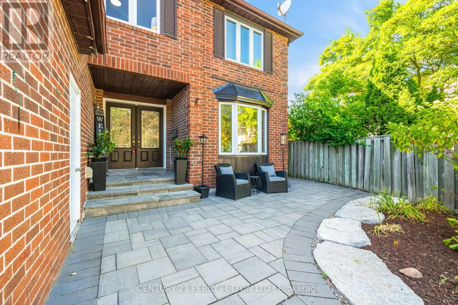 718 PEBBLE COURT