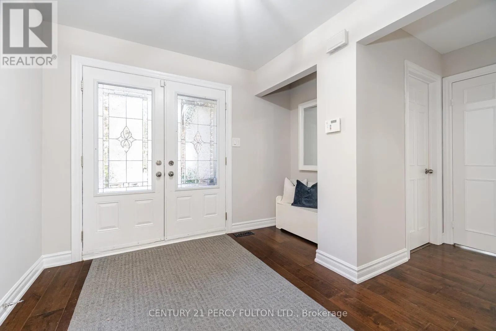 718 PEBBLE COURT
