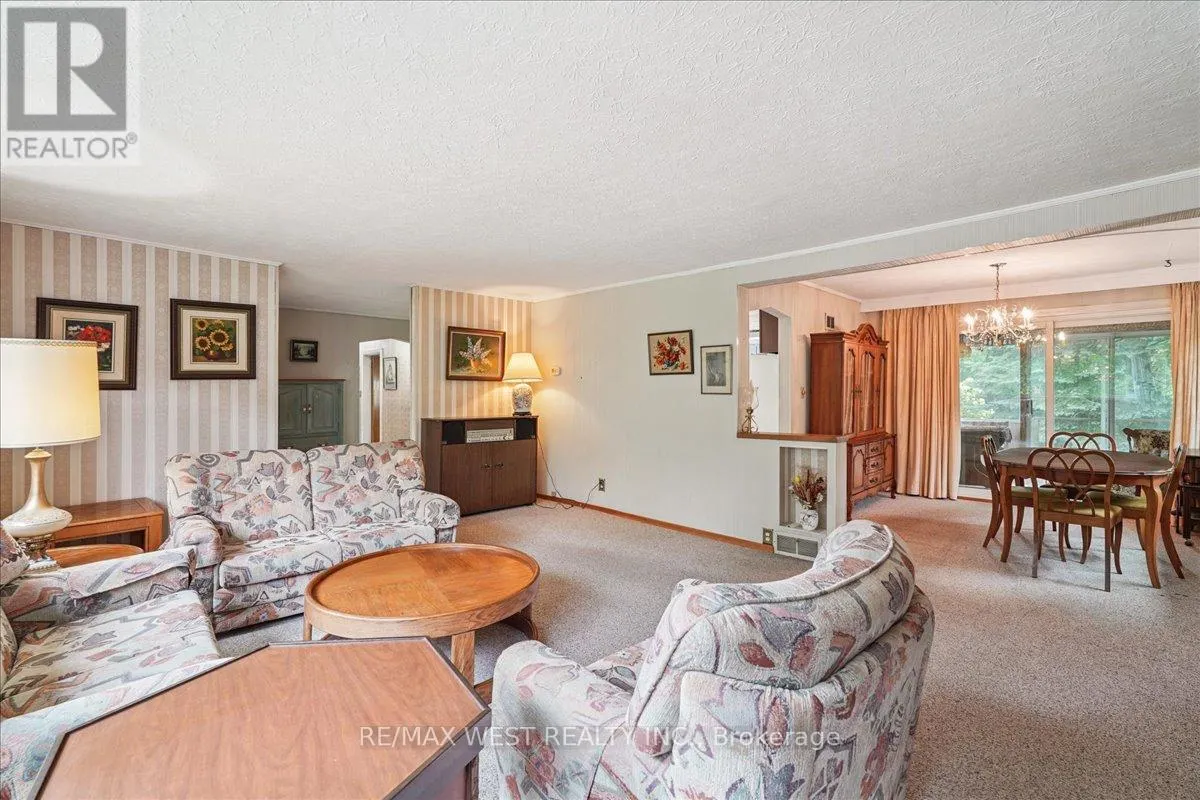 106 CEDAR BRAE BOULEVARD