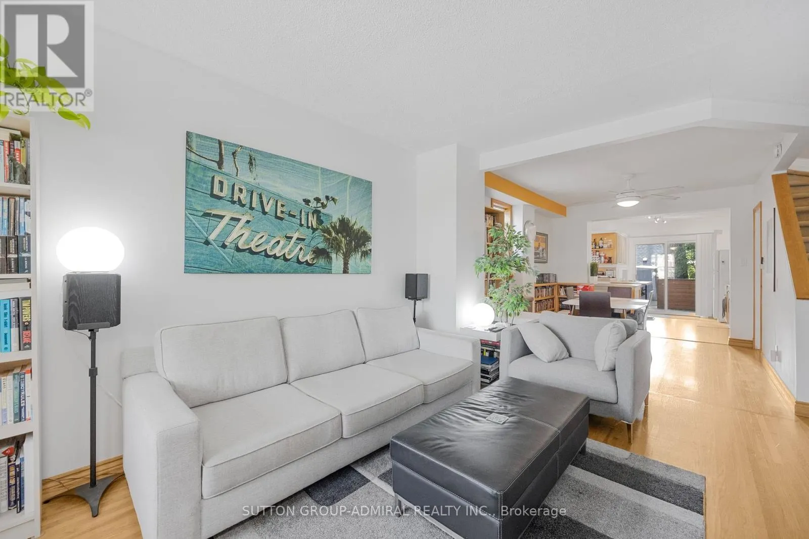 30 EVERETT CRESCENT