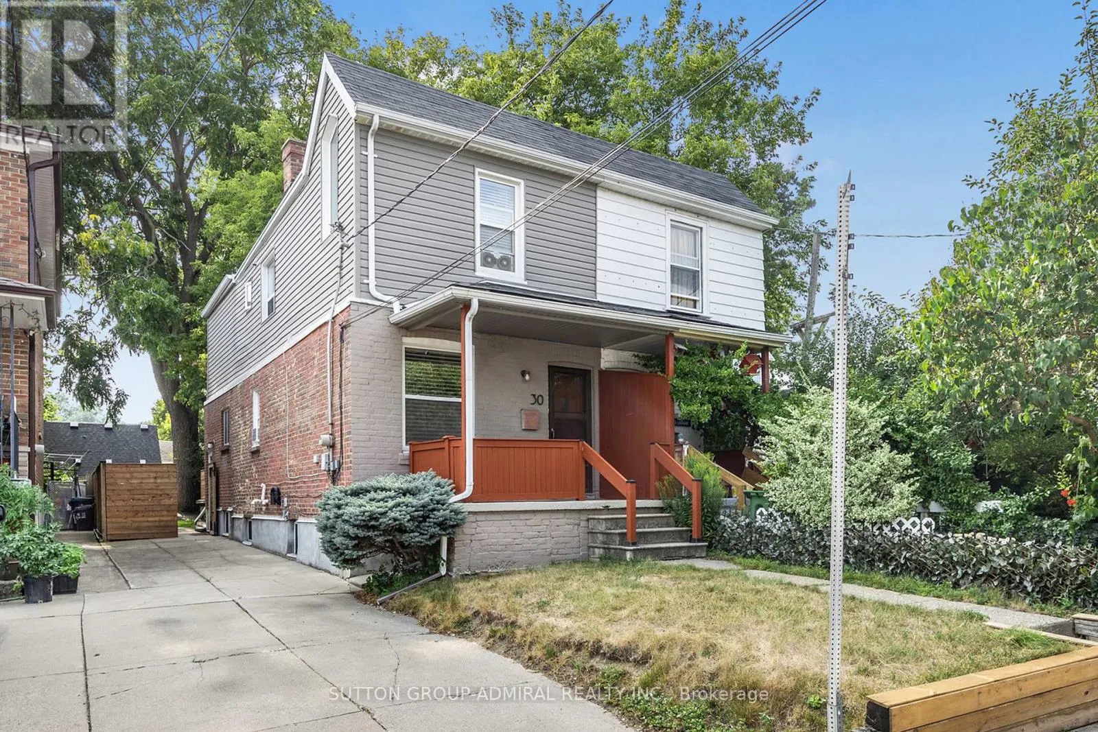 30 EVERETT CRESCENT