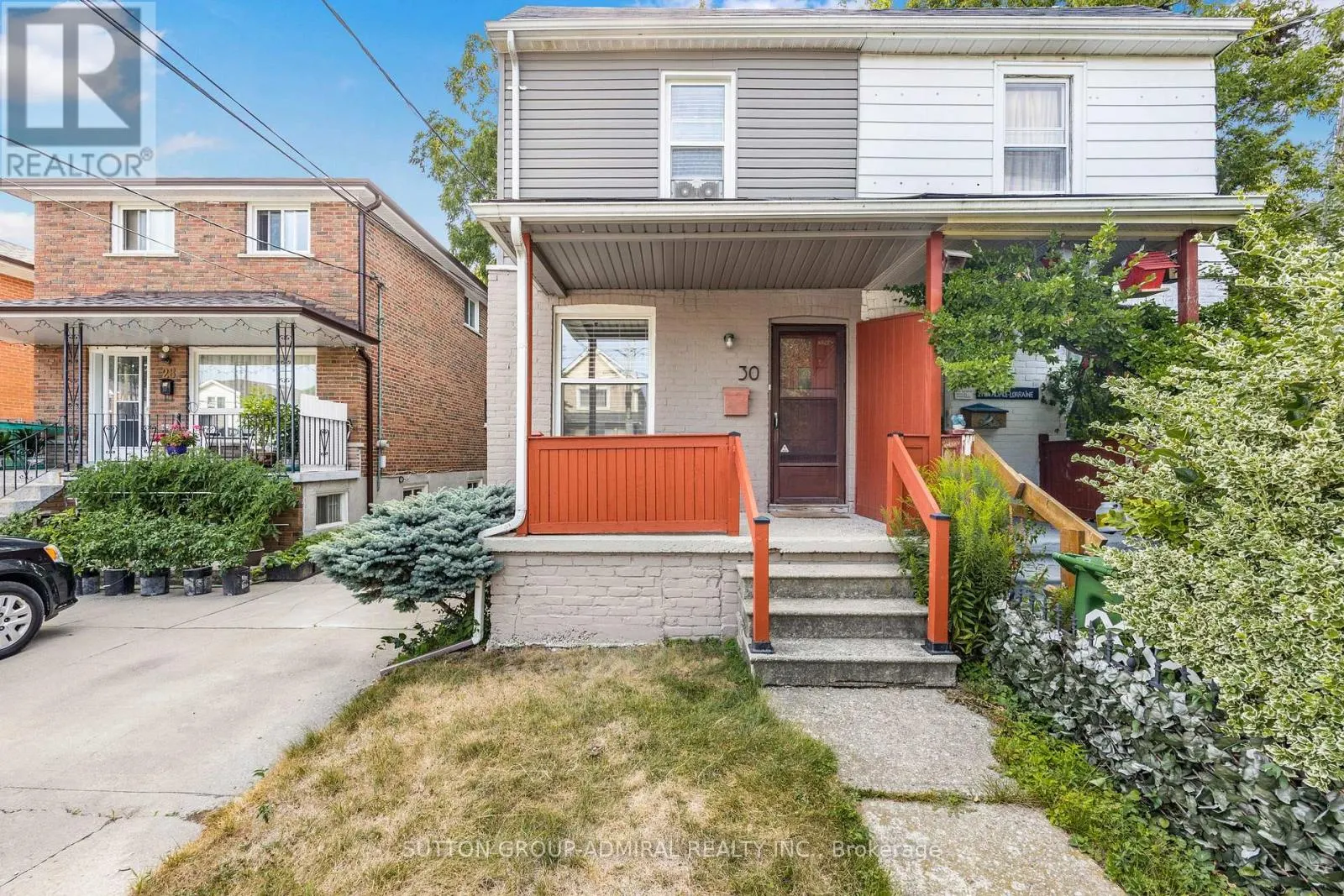 30 EVERETT CRESCENT