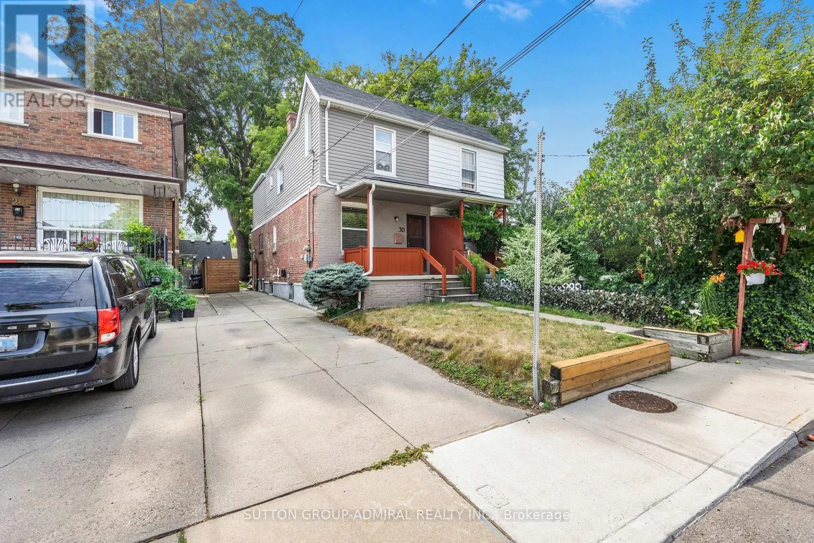 30 EVERETT CRESCENT