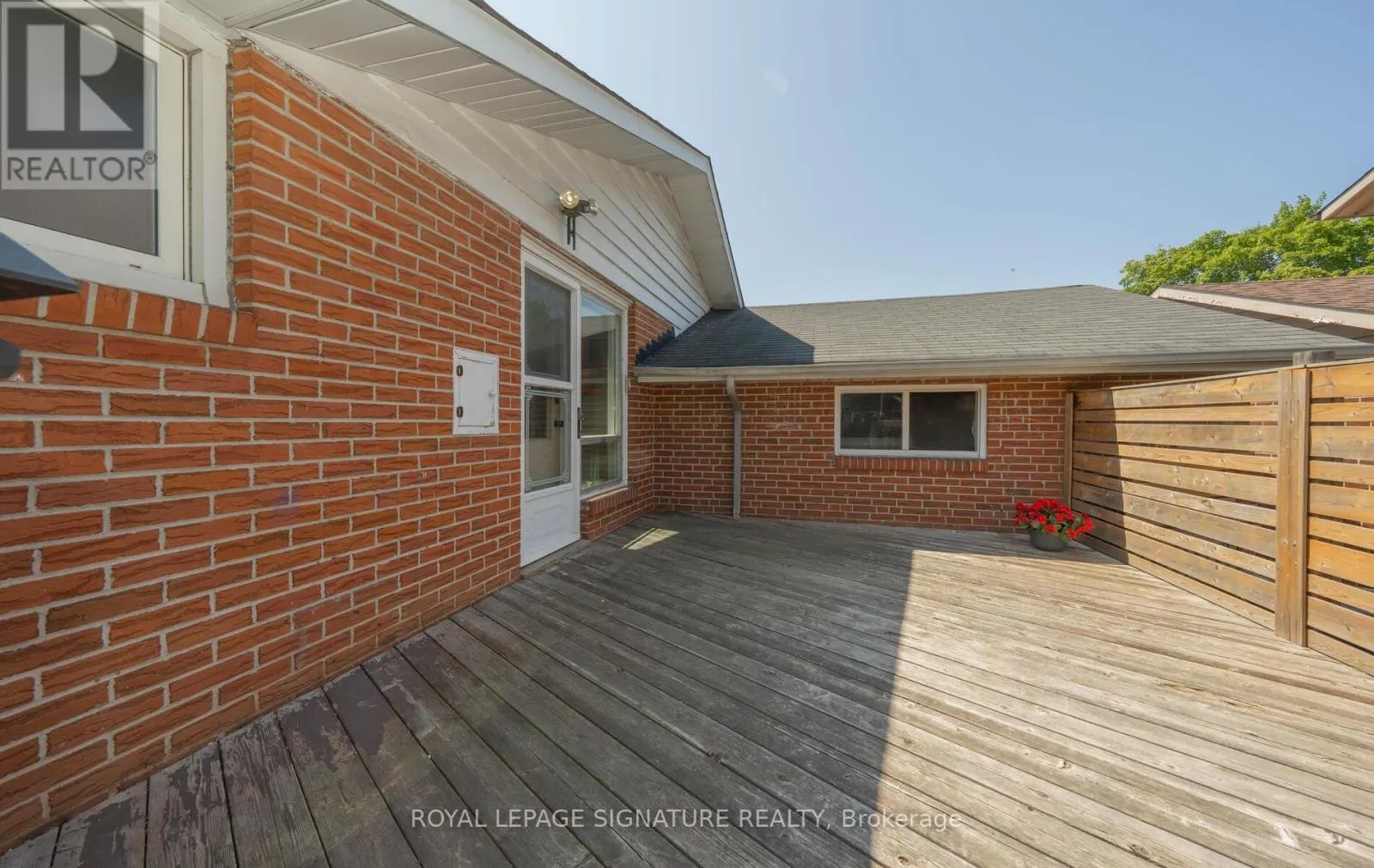 9 BRIDLEWOOD BOULEVARD