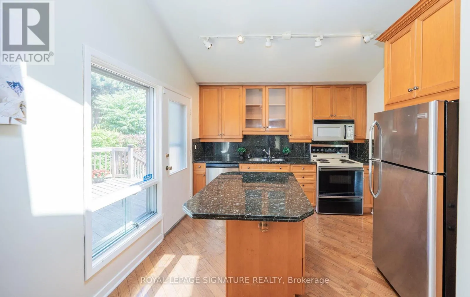 9 BRIDLEWOOD BOULEVARD