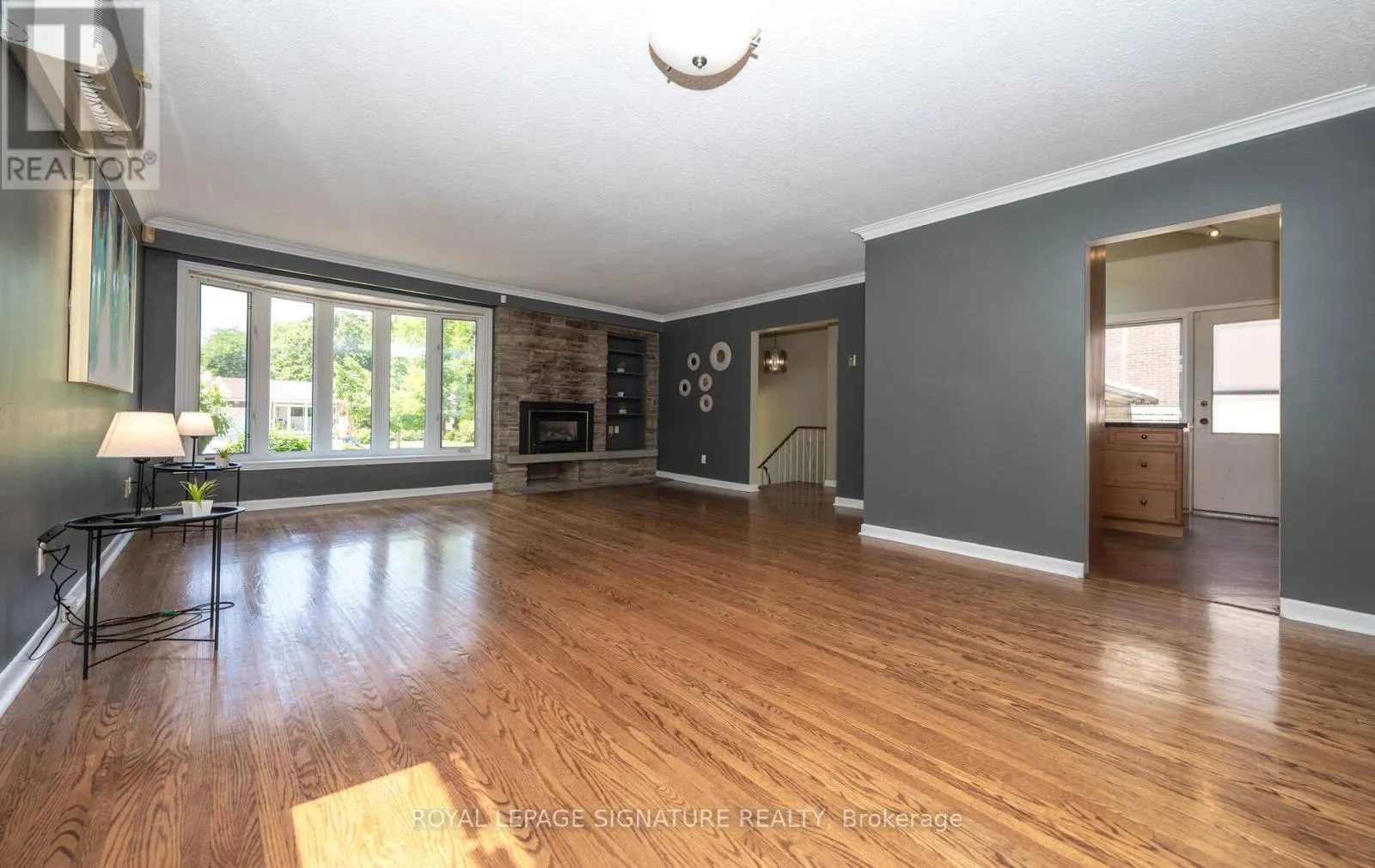 9 BRIDLEWOOD BOULEVARD