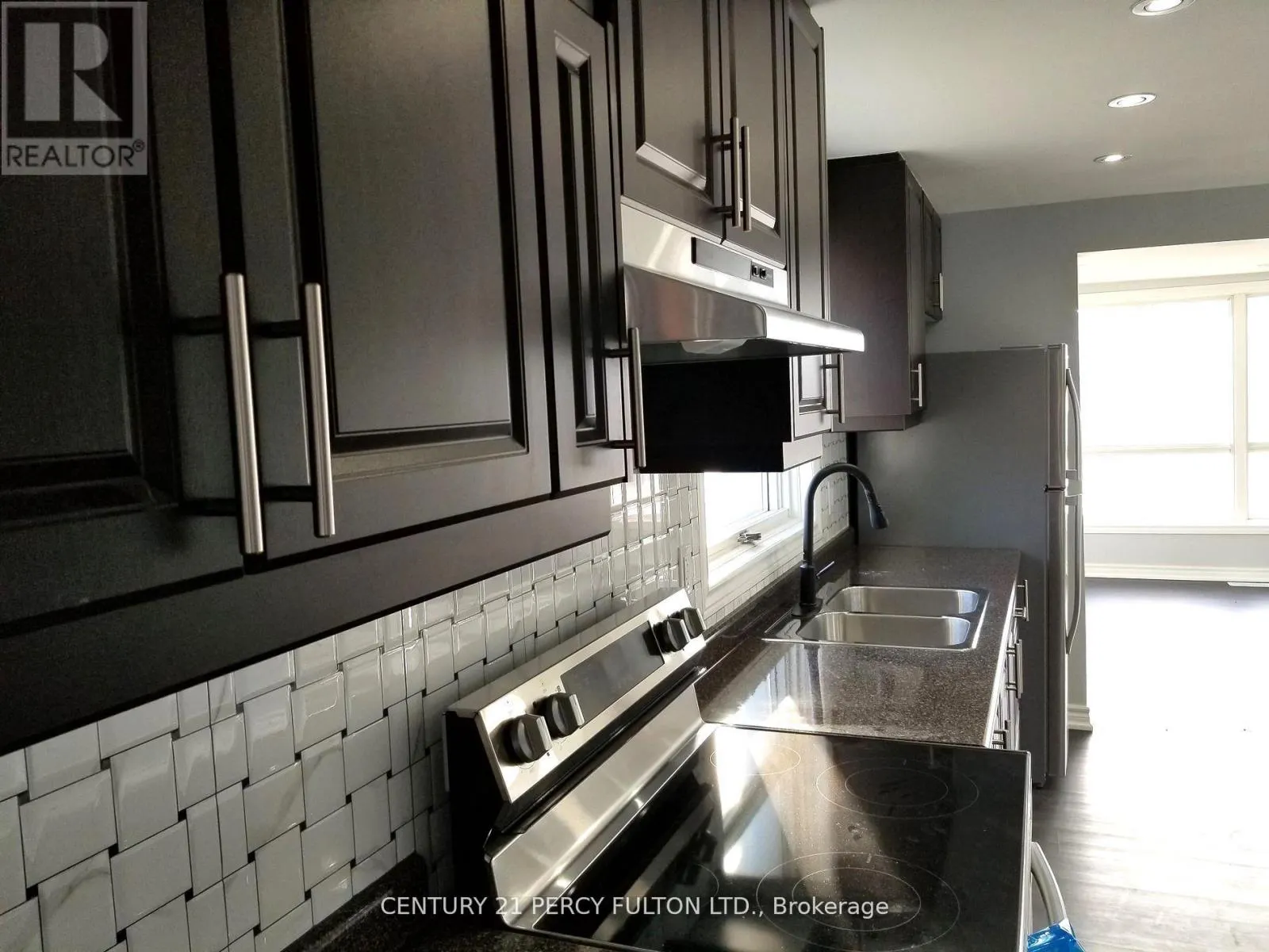 MAINFLR - 401 ANDERSON STREET