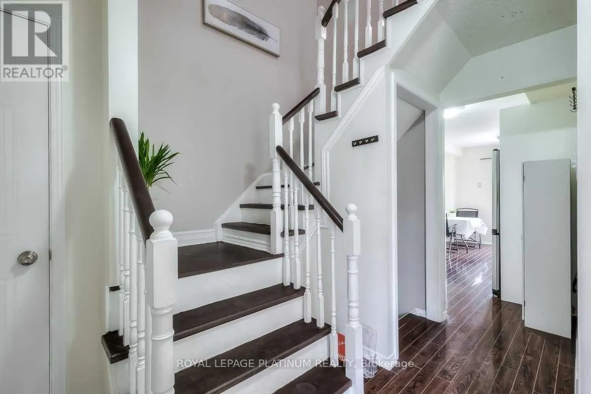 87 POOLTON CRESCENT