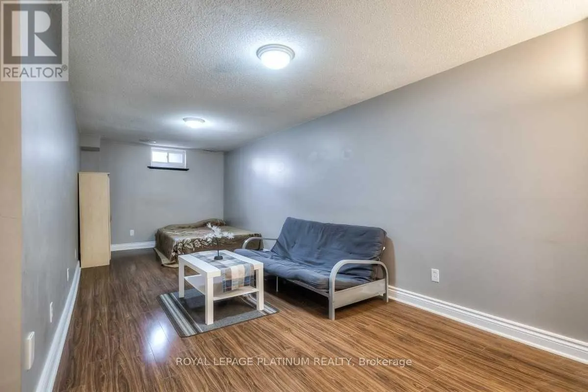 87 POOLTON CRESCENT