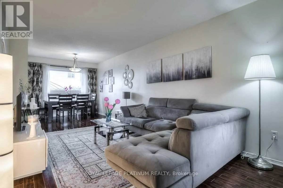 87 POOLTON CRESCENT