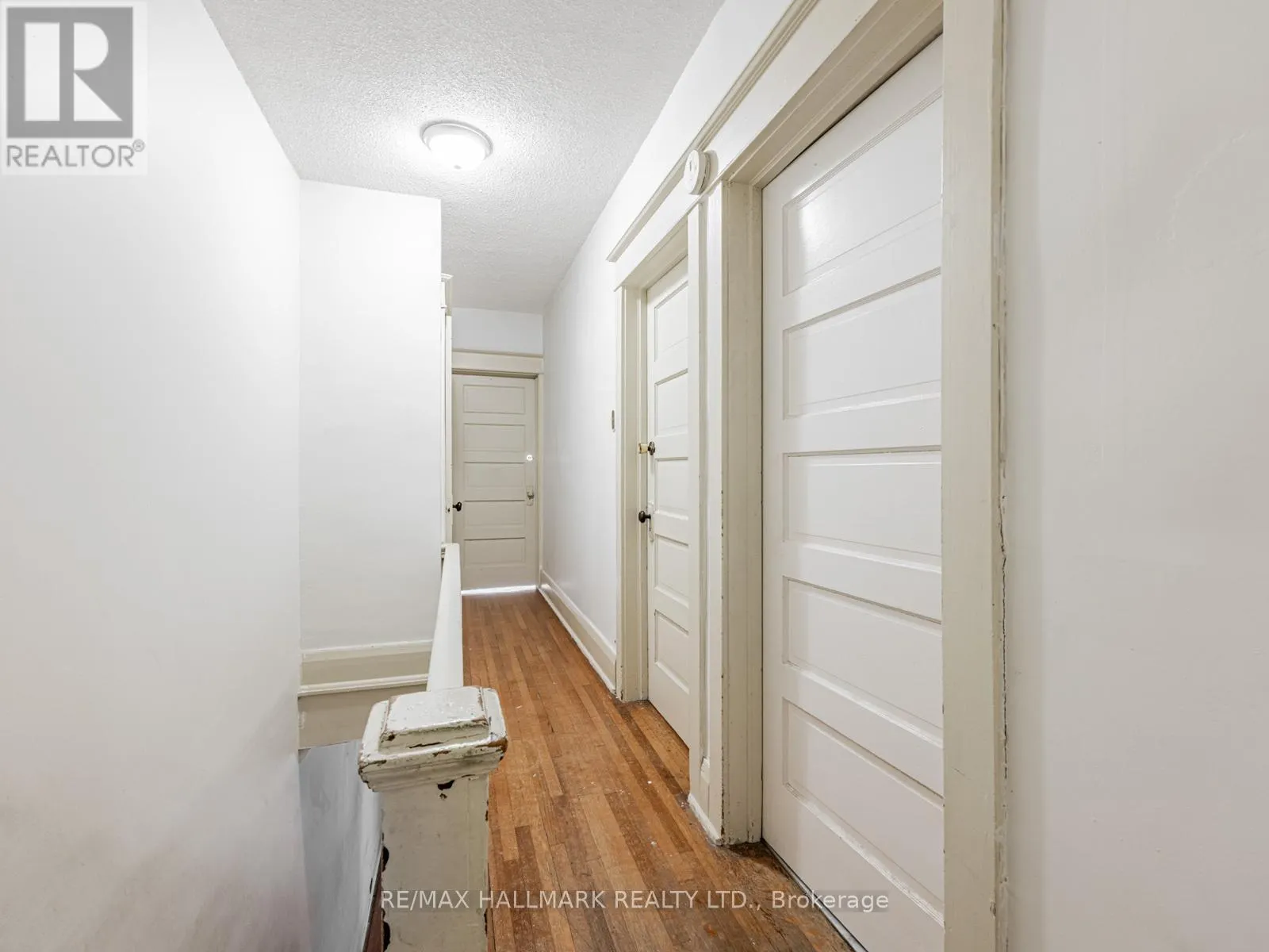 44 QUEENSDALE AVENUE
