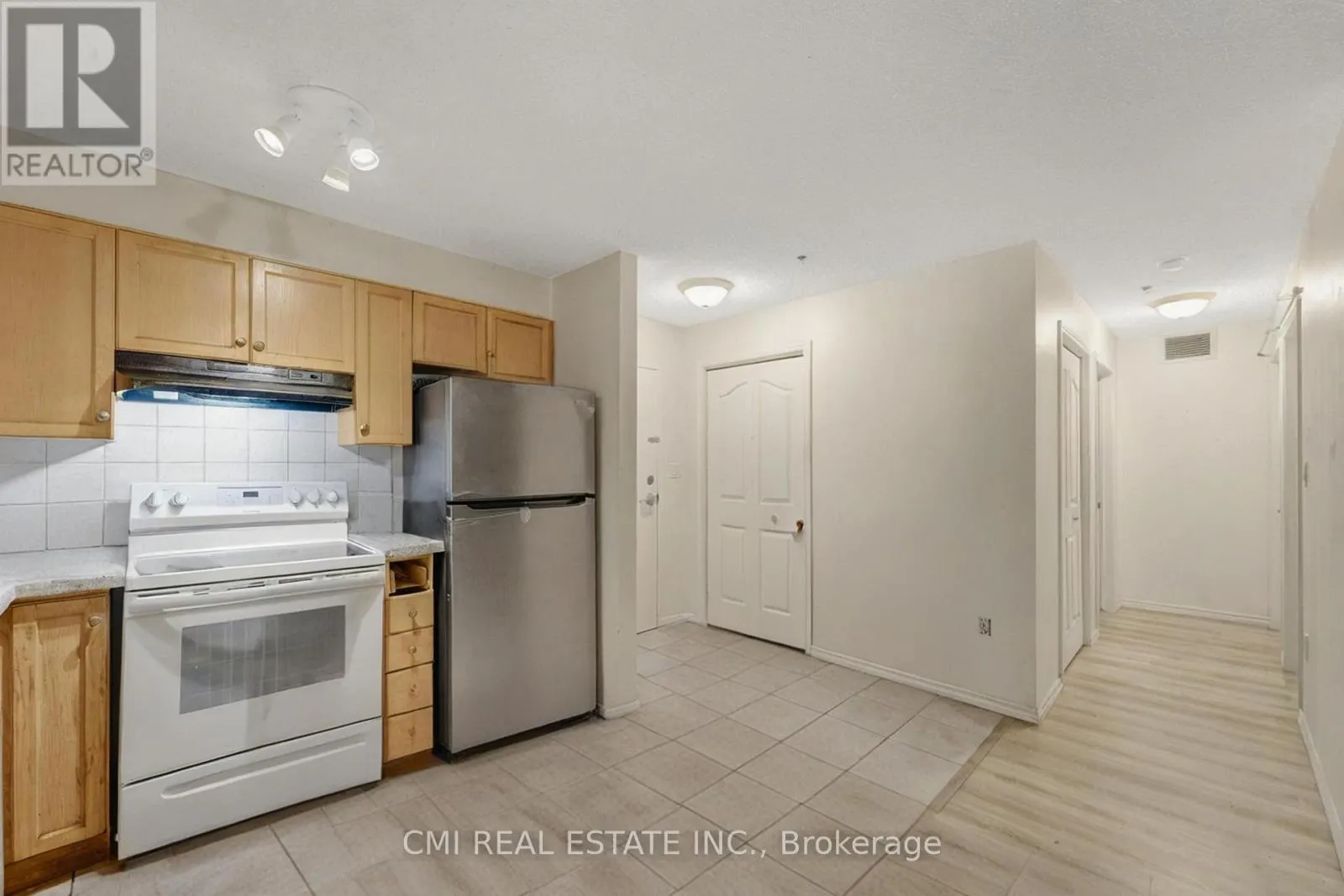 203 - 5225 FINCH AVENUE E